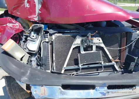 2005 Chevrolet Silverado 1500 Ls из США, поврежденный, VIN 2GCEK13T551143145